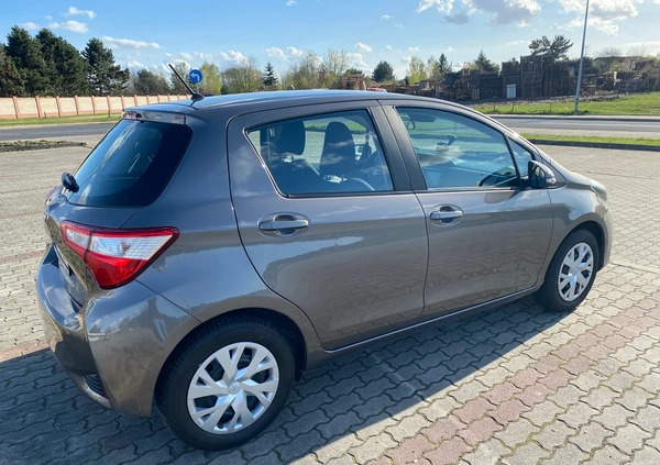 Toyota Yaris cena 48000 przebieg: 153352, rok produkcji 2018 z Warszawa małe 211
